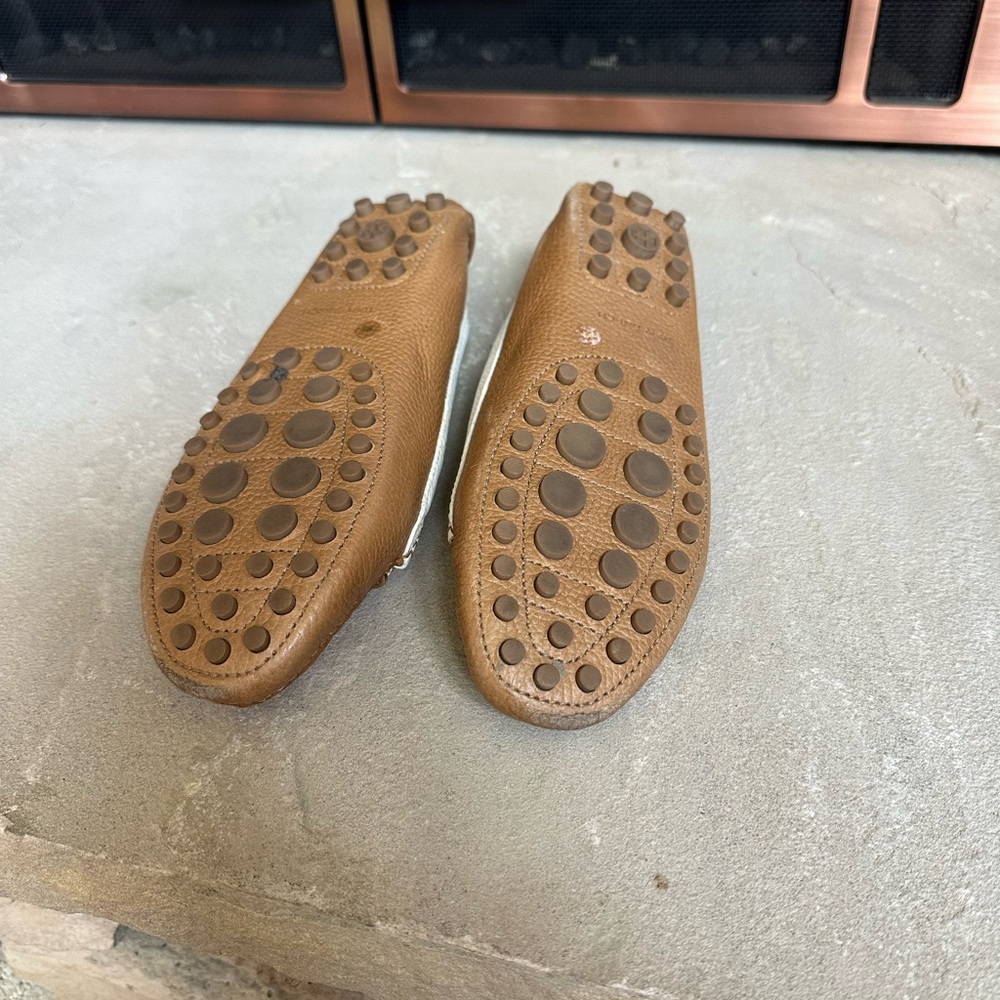 Tory Burch tan Driving Loafers - Picture 4 of 8